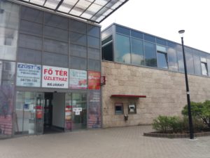 2800 Tatabánya, Fő tér 6. – bérbeadó üzlethelyiség (A-2)